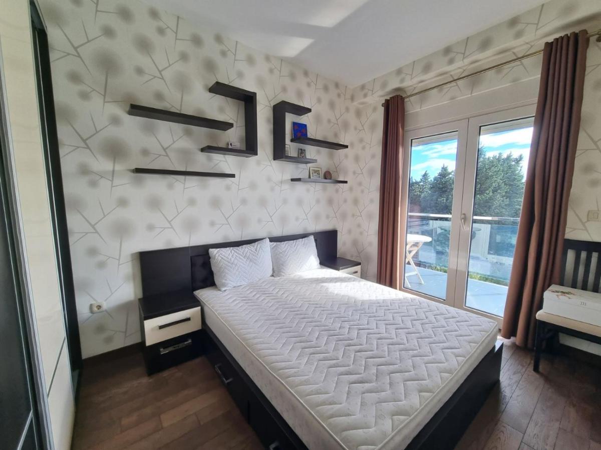 Becici -Lux Apartman Екстериор снимка